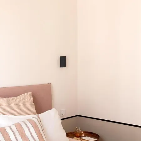 Parisian Luxury At Etienne Pernet * 파리