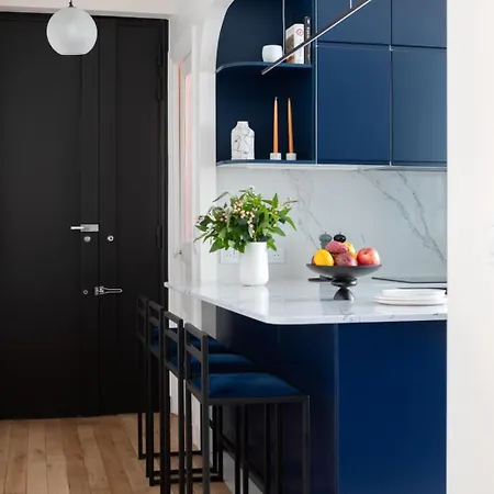 Parisian Luxury At Etienne Pernet 파리